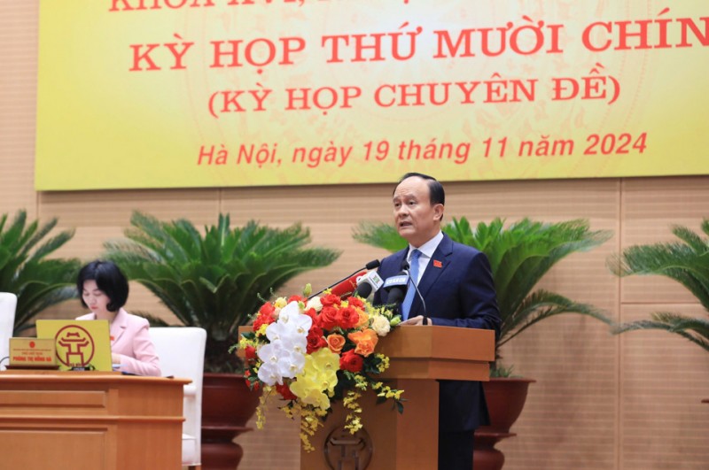 Chủ tịch HĐND TP Hà Nội Nguyễn Ngọc Tuấn phát biểu khai mạc kỳ họp (Ảnh: T.L).