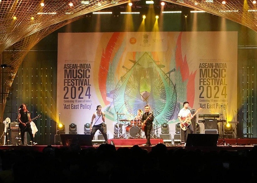 Vietnamese Band Stuns Audience at ASEAN - India Music Festival 2024 Vietnamese Band Stuns Audience at ASEAN - India Music Festival 2024