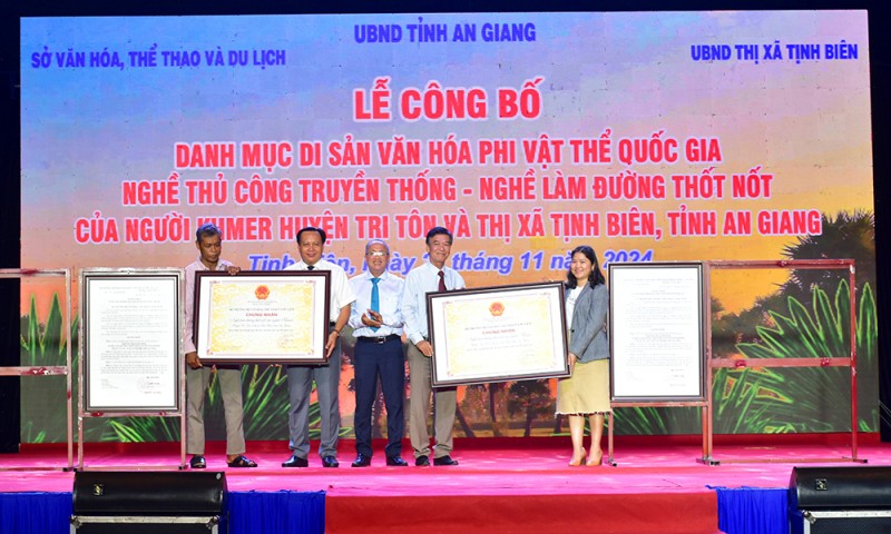 An Giang: Nghề làm đường thốt nốt của đồng bào Khmer là di sản văn hóa phi vật thể quốc gia An Giang: Nghề làm đường thốt nốt của đồng bào Khmer là di sản văn hóa phi vật thể quốc gia