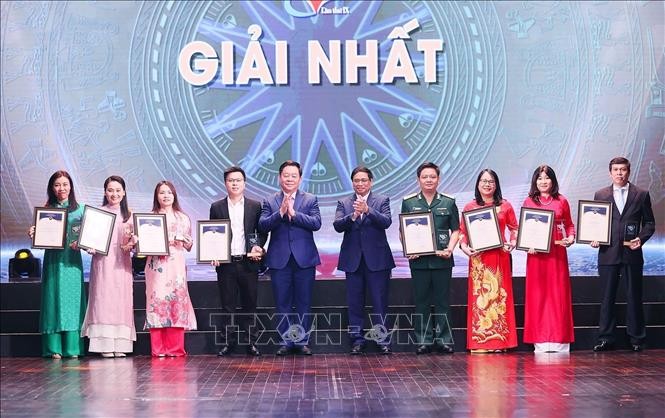 Lan tỏa các tác phẩm thông tin đối ngoại để bạn bè quốc tế hiểu và yêu Việt Nam hơn Lan tỏa các tác phẩm thông tin đối ngoại để bạn bè quốc tế hiểu và yêu Việt Nam hơn