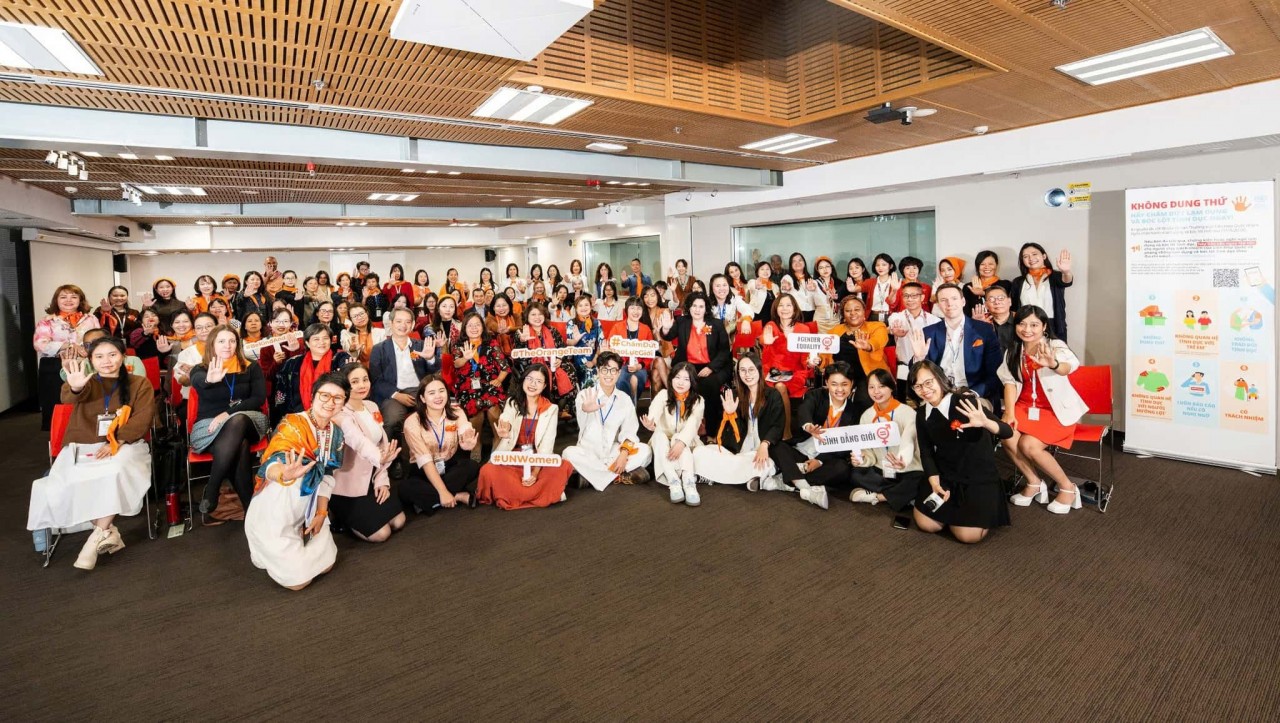 The Orange Tea Talk event, held on November 28 at the Green One UN House, marked the conclusion of Christine Arab's official visit to Vietnam as the UN Women Regional Director for Asia and the Pacific. The Orange Tea Talk event, held on November 28 at the Green One UN House, marked the conclusion of Christine Arab's official visit to Vietnam as the UN Women Regional Director for Asia and the Pacific.