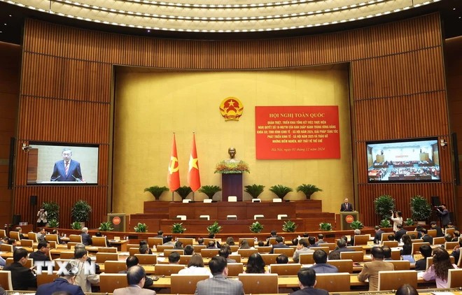 Tổng Bí thư Tô Lâm: Cần "liều thuốc đủ mạnh" điều trị tình trạng cán bộ yếu kém