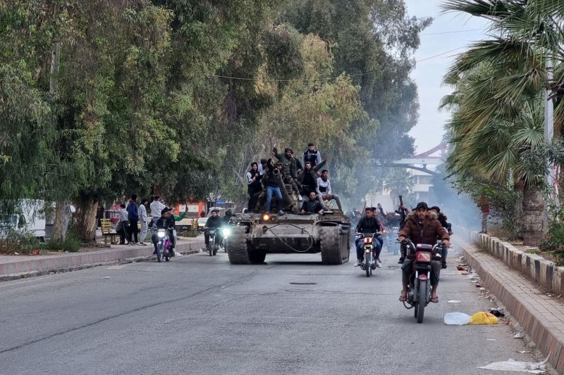 Đại sứ quán Việt Nam sẵn sàng hỗ trợ bảo hộ công dân tại Syria Đại sứ quán Việt Nam sẵn sàng hỗ trợ bảo hộ công dân tại Syria