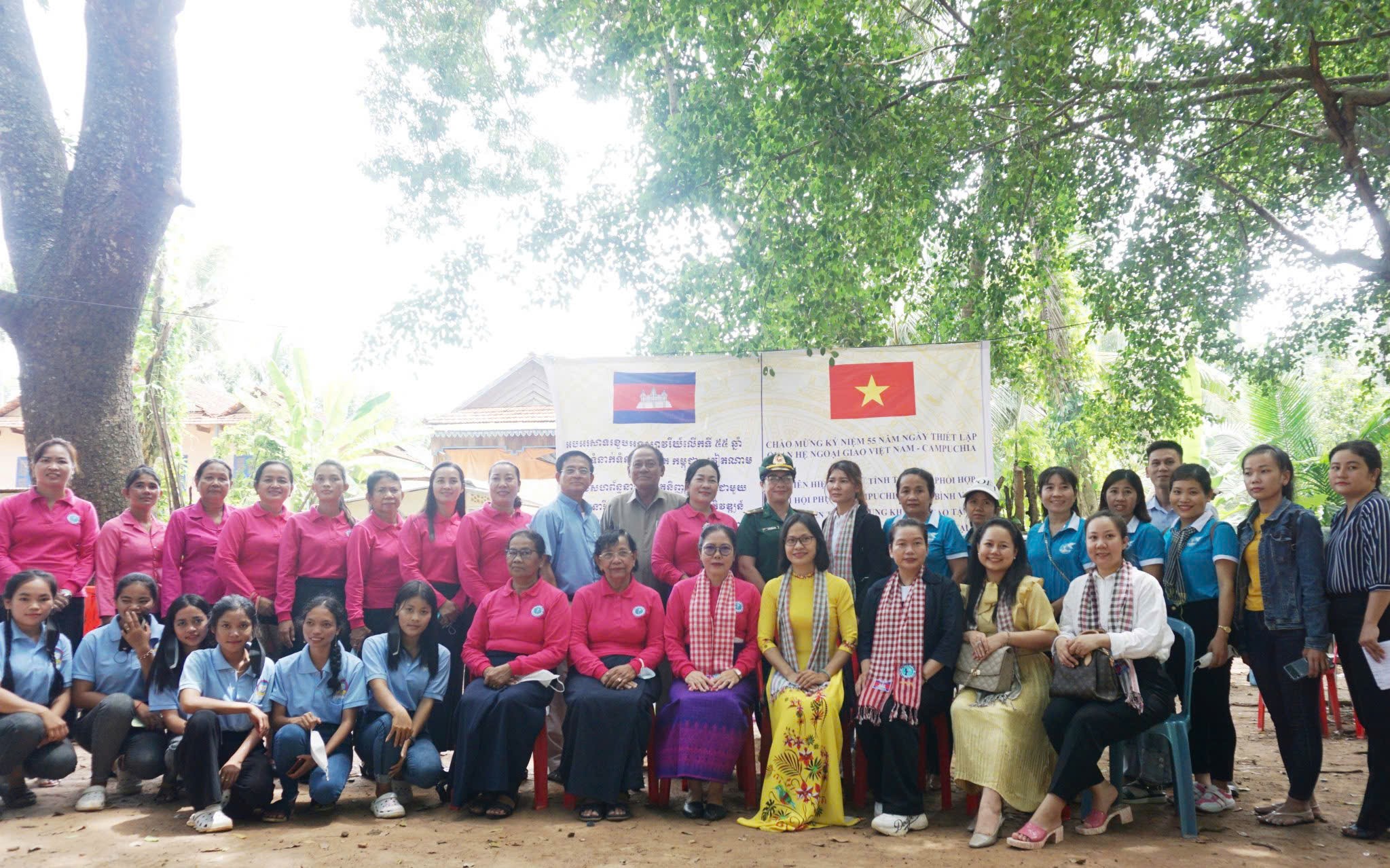 Tây Ninh: dấu ấn trong công tác đối ngoại nhân dân vùng biên Tây Ninh: dấu ấn trong công tác đối ngoại nhân dân vùng biên