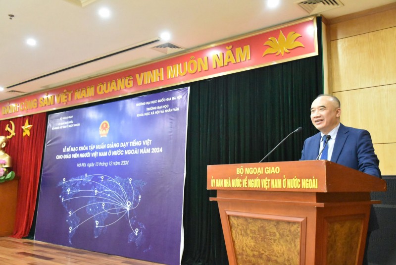Bế mạc Khóa tập huấn giảng dạy tiếng Việt cho giáo viên Việt Nam ở nước ngoài Bế mạc Khóa tập huấn giảng dạy tiếng Việt cho giáo viên Việt Nam ở nước ngoài
