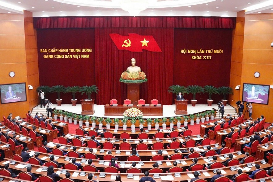 Basis for Positioning the Target and Historical Opportunity to Bring the Vietnam into New Era Basis for Positioning the Target and Historical Opportunity to Bring the Vietnam into New Era