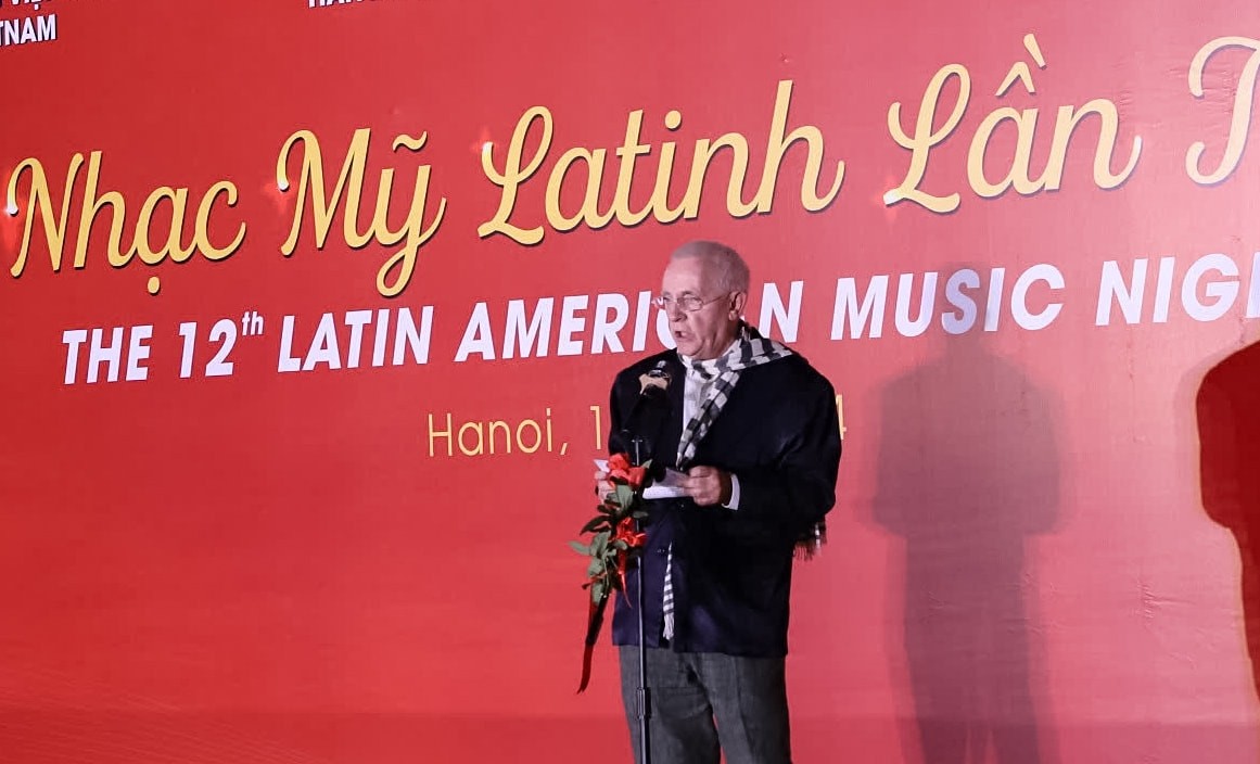 Sôi động đêm nhạc Mỹ Latinh lần thứ XII tại Hà Nội Sôi động đêm nhạc Mỹ Latinh lần thứ XII tại Hà Nội