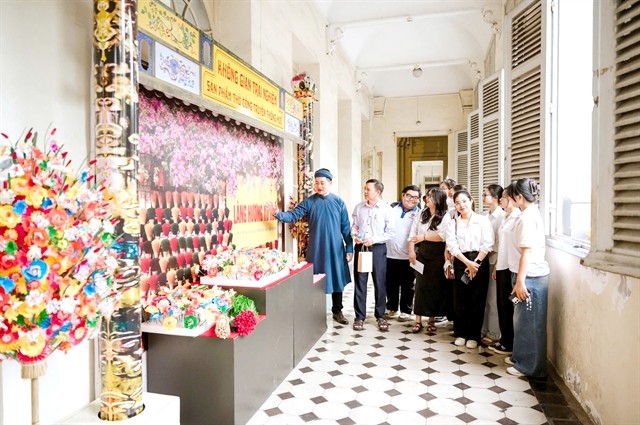 features a collection of more than 300 photos, documents and objects highlighting the history and culture of Huế Citadel. features a collection of more than 300 photos, documents and objects highlighting the history and culture of Huế Citadel.