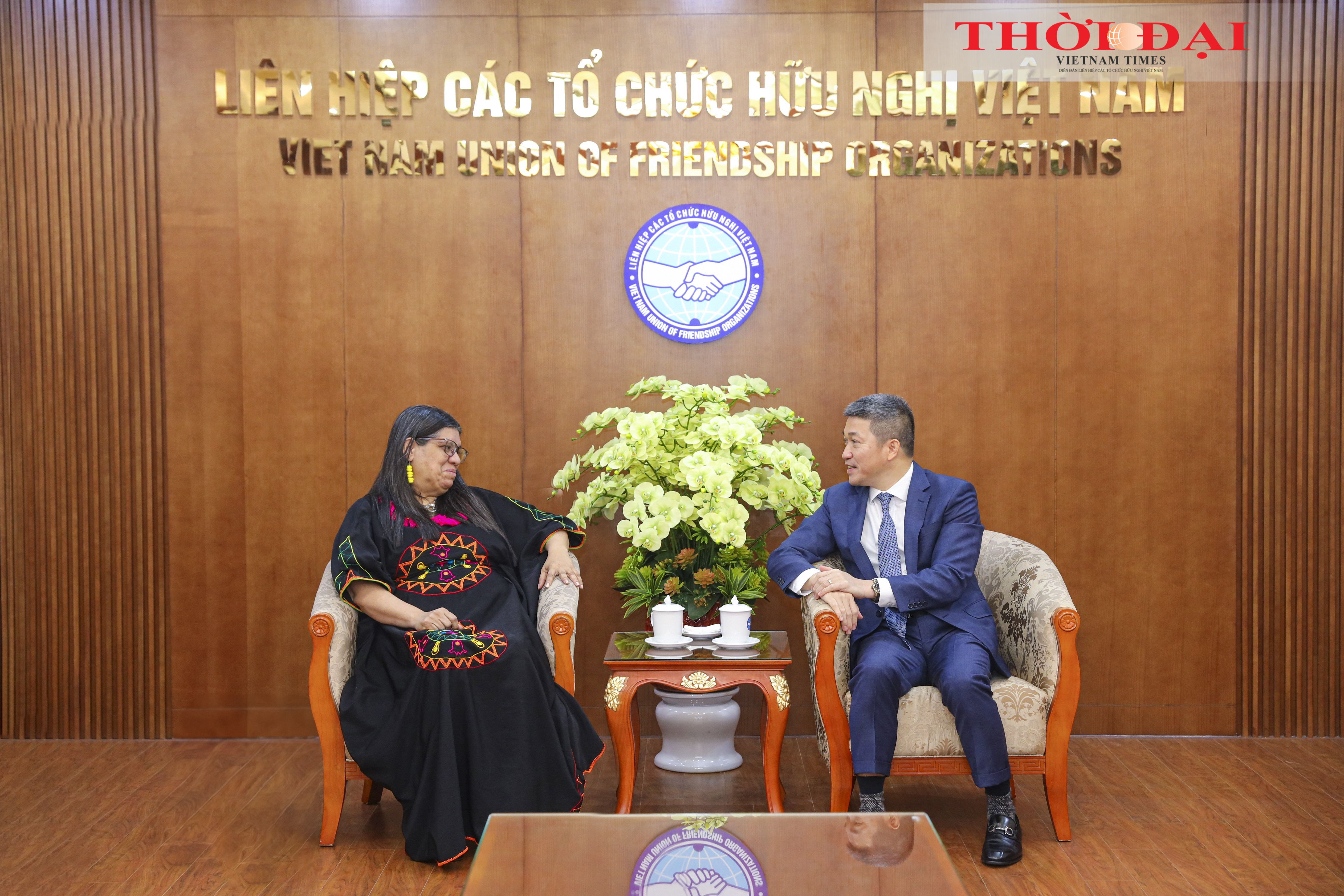 Chủ tịch Liên hiệp các tổ chức hữu nghị Việt Nam Phan Anh Sơn tiếp Thứ trưởng Bộ Ngoại giao Venezuela Tatiana Pugh Moreno. (Ảnh: Đinh Hòa) Chủ tịch Liên hiệp các tổ chức hữu nghị Việt Nam Phan Anh Sơn tiếp Thứ trưởng Bộ Ngoại giao Venezuela Tatiana Pugh Moreno. (Ảnh: Đinh Hòa)