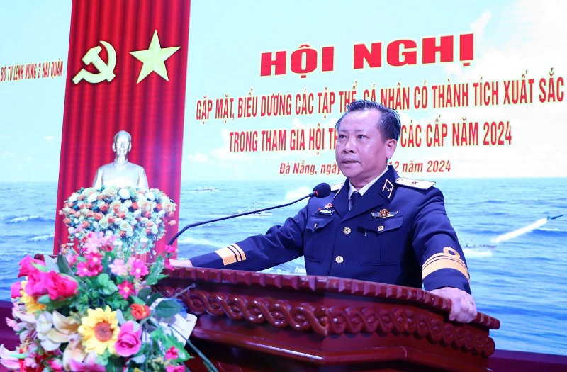 Chuẩn Đô đốc Nguyễn Thiên Quân phát biểu tại Hội nghị. Chuẩn Đô đốc Nguyễn Thiên Quân phát biểu tại Hội nghị.
