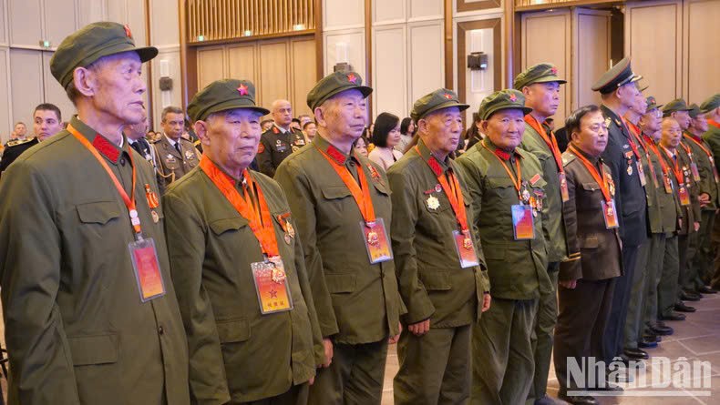 Tình cảm đặc biệt của cựu chiến binh Trung Quốc dành cho quân đội và đất nước Việt Nam Tình cảm đặc biệt của cựu chiến binh Trung Quốc dành cho quân đội và đất nước Việt Nam