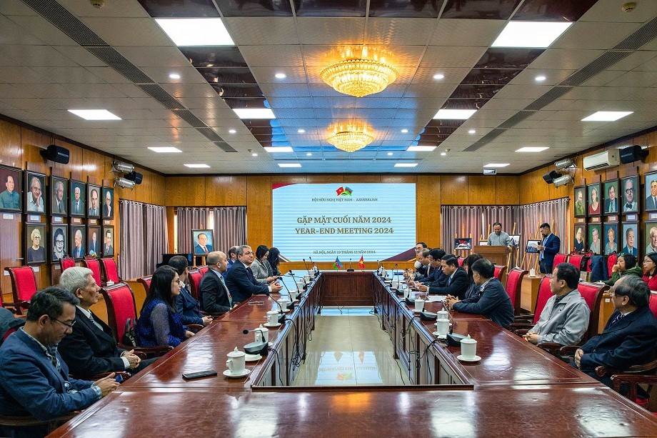 Year-end Meeting Celebrates Foundation of Viet Nam-Azerbaijan Relations Year-end Meeting Celebrates Foundation of Viet Nam-Azerbaijan Relations