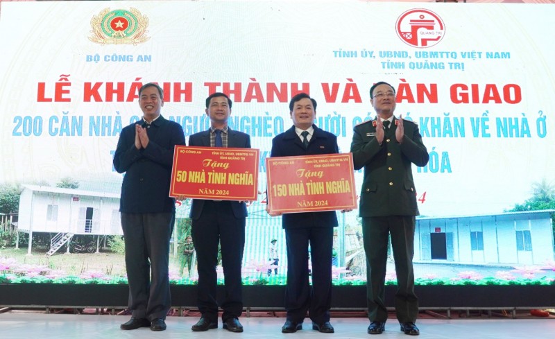 200 căn nhà tình nghĩa đến với người có hoàn cảnh khó khăn ở huyện miền núi Quảng Trị 200 căn nhà tình nghĩa đến với người có hoàn cảnh khó khăn ở huyện miền núi Quảng Trị
