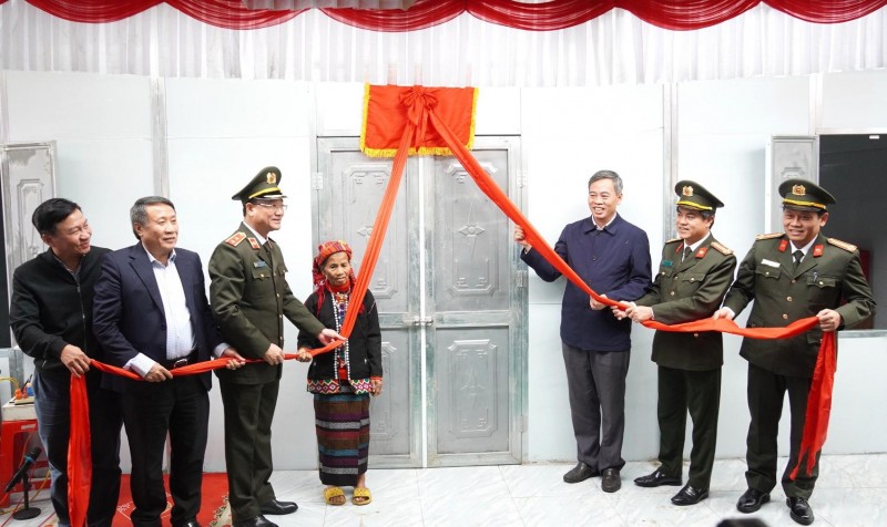 200 căn nhà tình nghĩa đến với người có hoàn cảnh khó khăn ở huyện miền núi Quảng Trị 200 căn nhà tình nghĩa đến với người có hoàn cảnh khó khăn ở huyện miền núi Quảng Trị