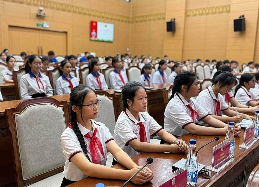 Yen Bai Creates Forum for Students to Raise Voice on Children Issues Yen Bai Creates Forum for Students to Raise Voice on Children Issues
