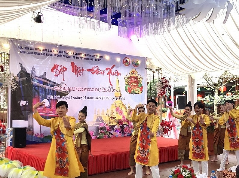 Young Generations are Inheritors to Further Enhance Vietnam - Lao Relationship Young Generations are Inheritors to Further Enhance Vietnam - Lao Relationship