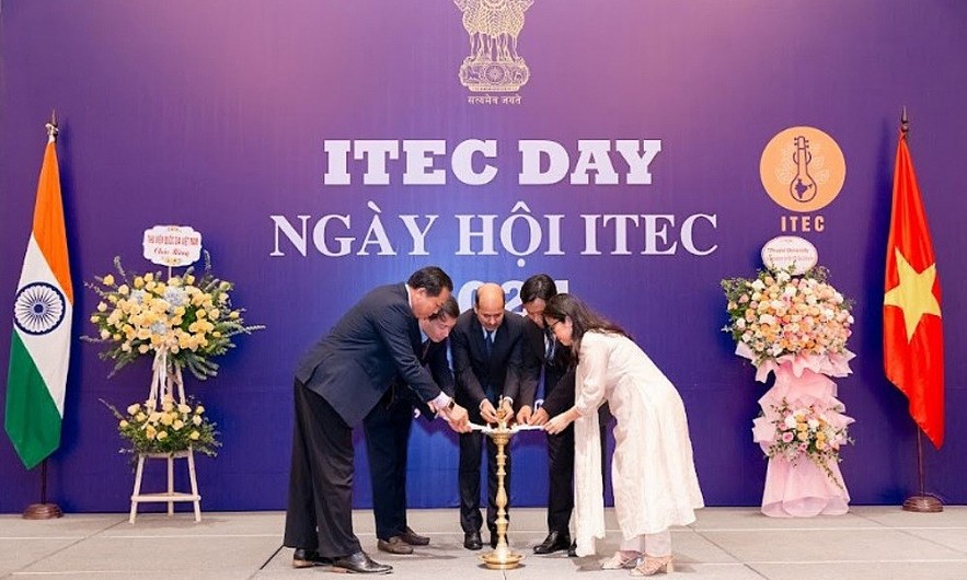 Vietnam - India Relations Further Consolidated Through Educational Cooperation Vietnam - India Relations Further Consolidated Through Educational Cooperation
