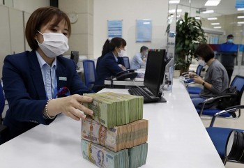 Tăng trưởng tín dụng 2025: Cơ hội phục hồi trong áp lực xử lý nợ xấu