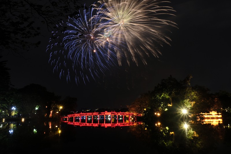 Fireworks To Light Up Skies Over Hanoi For New Year Celebrations Fireworks To Light Up Skies Over Hanoi For New Year Celebrations