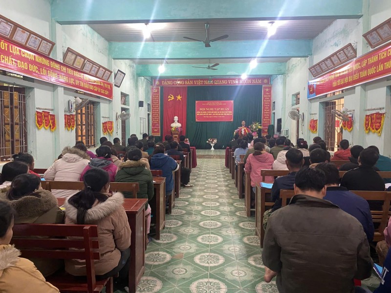 Người dân ở 2 xã biên giới của Nghệ An được tập huấn công tác quản lý và bảo vệ biên giới quốc gia Người dân ở 2 xã biên giới của Nghệ An được tập huấn công tác quản lý và bảo vệ biên giới quốc gia