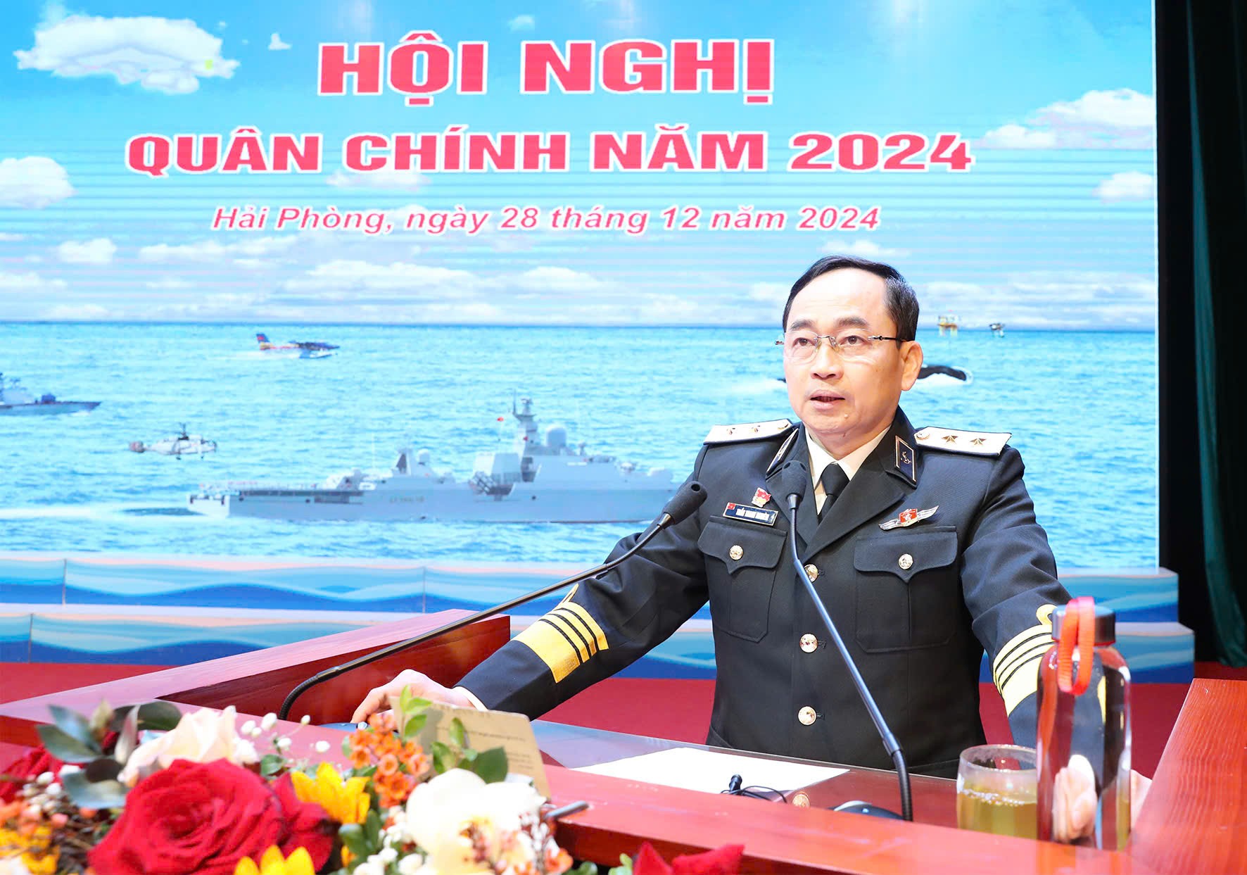 Năm 2024 Quân chủng Hải quân kịp thời cứu nạn 13 tàu cá, 191 ngư dân Năm 2024 Quân chủng Hải quân kịp thời cứu nạn 13 tàu cá, 191 ngư dân