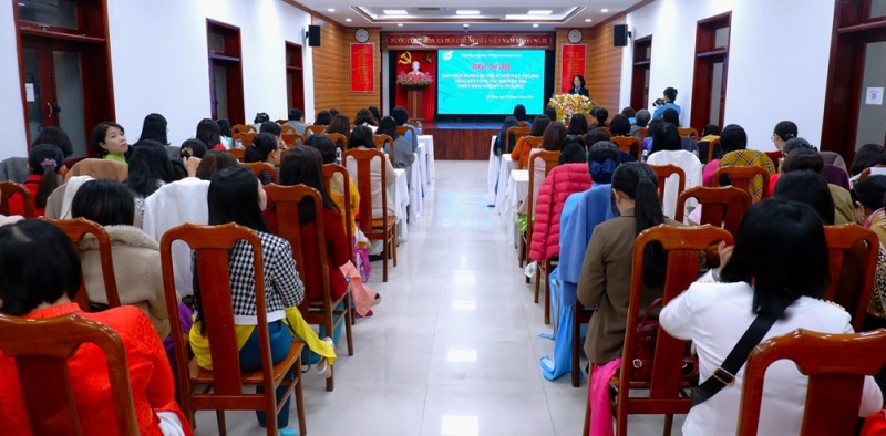Phụ nữ Đà Nẵng đã đỡ đầu, hỗ trợ và chăm sóc 923 trẻ mồ côi Phụ nữ Đà Nẵng đã đỡ đầu, hỗ trợ và chăm sóc 923 trẻ mồ côi