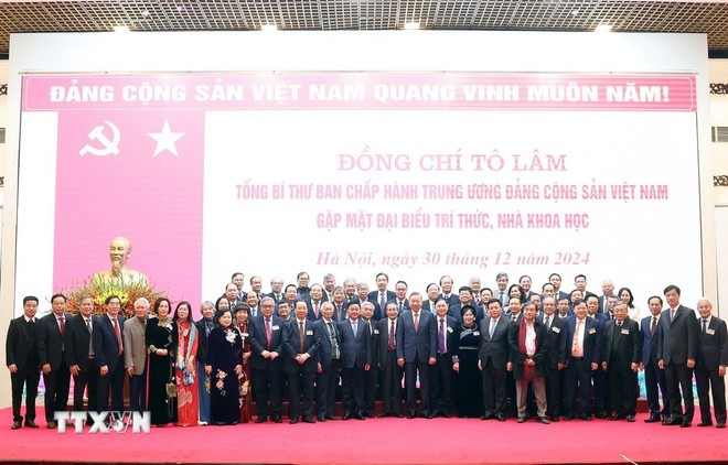 Tổng Bí thư: Đội ngũ trí thức, nhà khoa học tạo bứt phá phát triển đất nước Tổng Bí thư: Đội ngũ trí thức, nhà khoa học tạo bứt phá phát triển đất nước