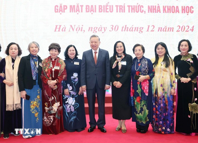 Tổng Bí thư: Đội ngũ trí thức, nhà khoa học tạo bứt phá phát triển đất nước Tổng Bí thư: Đội ngũ trí thức, nhà khoa học tạo bứt phá phát triển đất nước