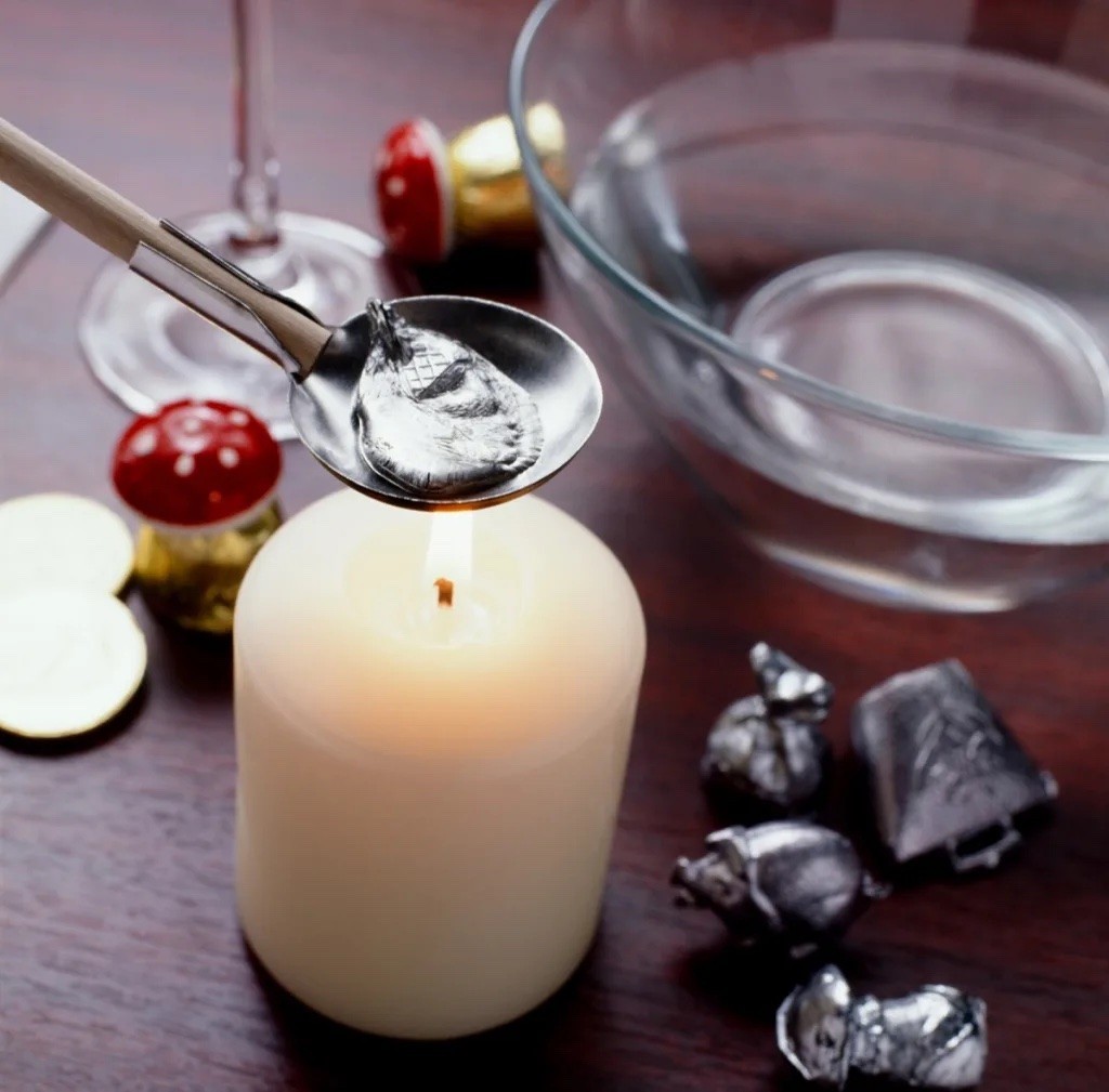 Phong tục đón năm mới độc lạ của một số quốc gia trên thế giới Phong tục đón năm mới độc lạ của một số quốc gia trên thế giới