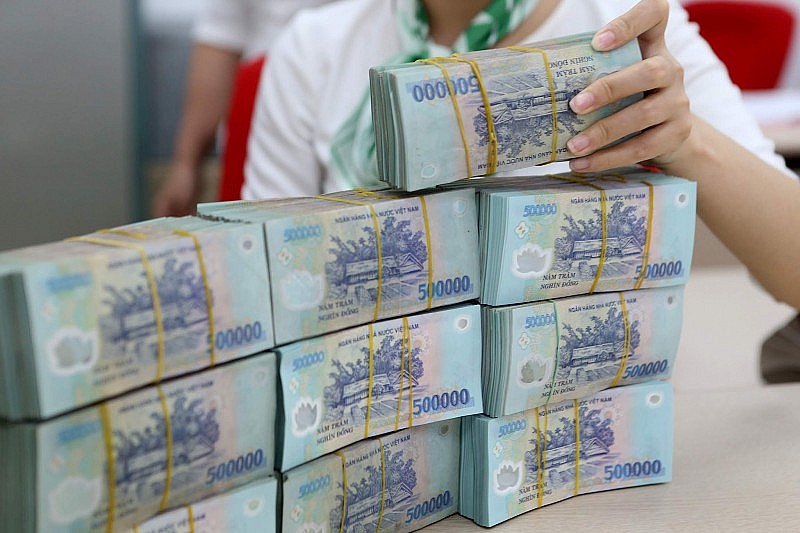 Các ngân hàng dồn dập tăng vốn năm 2024 Các ngân hàng dồn dập tăng vốn năm 2024
