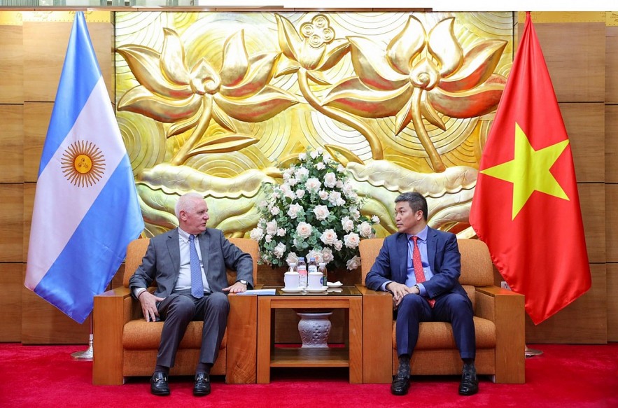 VUFO, Argentine Embassy Discuss Vietnam - Argentina Cooperation Potential VUFO, Argentine Embassy Discuss Vietnam - Argentina Cooperation Potential