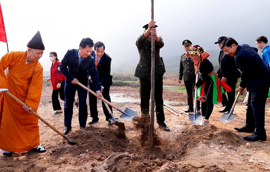 President Ho Chi Minh’s Vision: Foundation for a Green Vietnam President Ho Chi Minh’s Vision: Foundation for a Green Vietnam