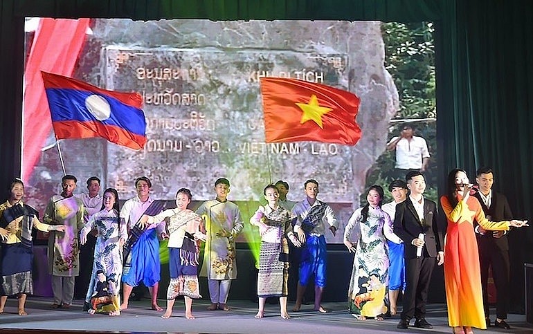Young Generations are Inheritors to Further Enhance Vietnam - Lao Relationship Young Generations are Inheritors to Further Enhance Vietnam - Lao Relationship