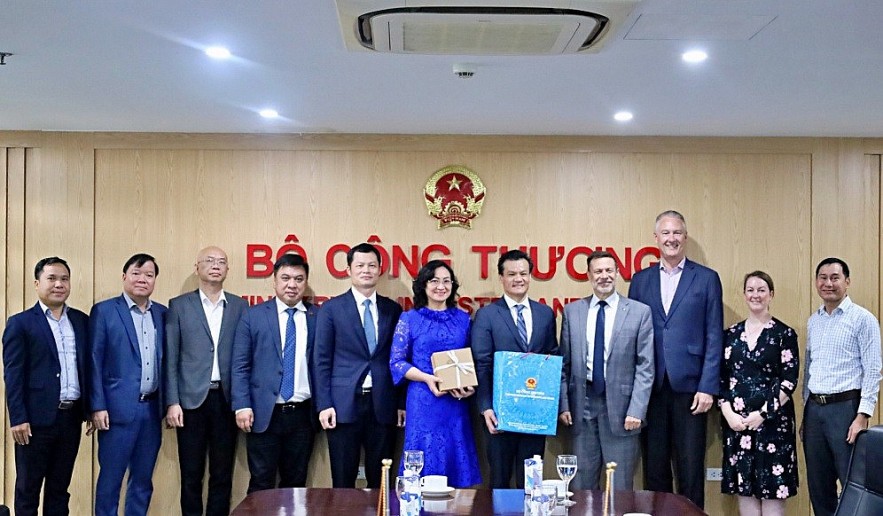 Vietnam Encourages Australian Businesses to Increase Investment in Energy, Agriculture Vietnam Encourages Australian Businesses to Increase Investment in Energy, Agriculture