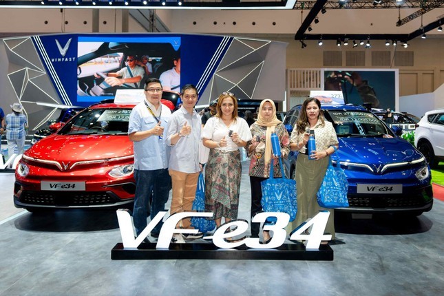 CNN Indonesia: 'VinFast năm 2024 - Số một thị trường nội địa, bứt phá toàn cầu' CNN Indonesia: 'VinFast năm 2024 - Số một thị trường nội địa, bứt phá toàn cầu'