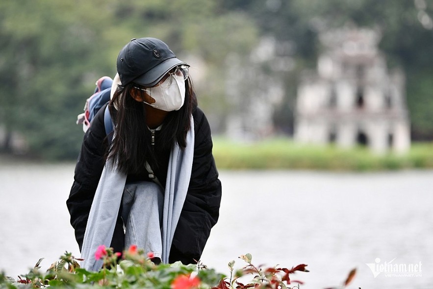 Hanoi's weather is about to turn rainy and cold with overcast skies. Illustrative photo: Hoang Ha. Hanoi's weather is about to turn rainy and cold with overcast skies. Illustrative photo: Hoang Ha.