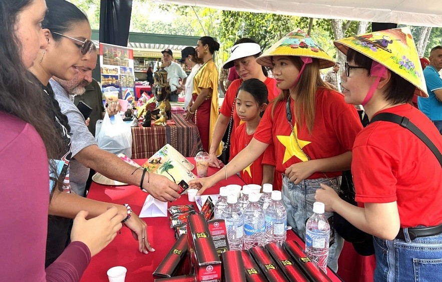 VUFO, Venezuelan Embassy to Vietnam Cooperate to Strengthen Bilateral Relations VUFO, Venezuelan Embassy to Vietnam Cooperate to Strengthen Bilateral Relations