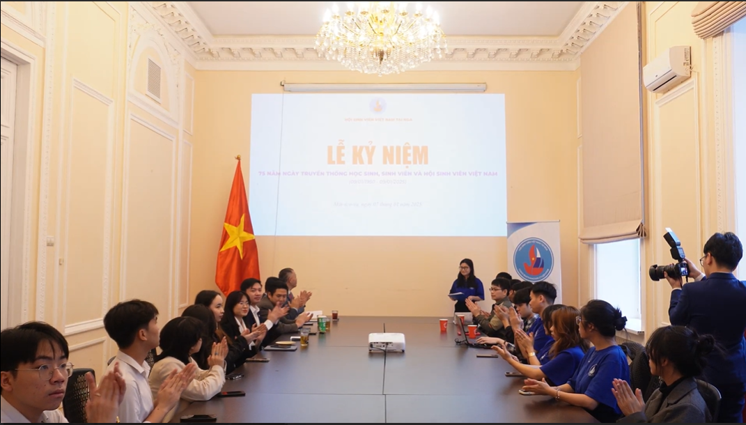 Tuyên dương sinh viên Việt Nam “5 tốt” tại Liên bang Nga Tuyên dương sinh viên Việt Nam “5 tốt” tại Liên bang Nga