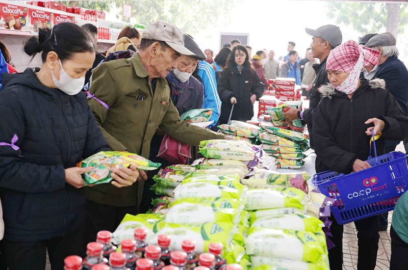 Lan tỏa “Chợ Tết nhân ái - Chợ Tết 0 đồng” giữa lòng Thủ đô Lan tỏa “Chợ Tết nhân ái - Chợ Tết 0 đồng” giữa lòng Thủ đô