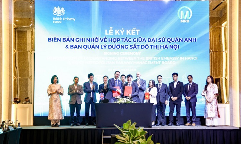 Signing of a Memorandum of Cooperation between MRB and the Embassy of Great Britain and Northern Ireland in Vietnam. Signing of a Memorandum of Cooperation between MRB and the Embassy of Great Britain and Northern Ireland in Vietnam.