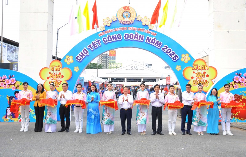 Khai mạc Chương trình “Tết Sum vầy - Xuân ơn Đảng” và “Chợ Tết Công đoàn” năm 2025 tại Cần Thơ Khai mạc Chương trình “Tết Sum vầy - Xuân ơn Đảng” và “Chợ Tết Công đoàn” năm 2025 tại Cần Thơ