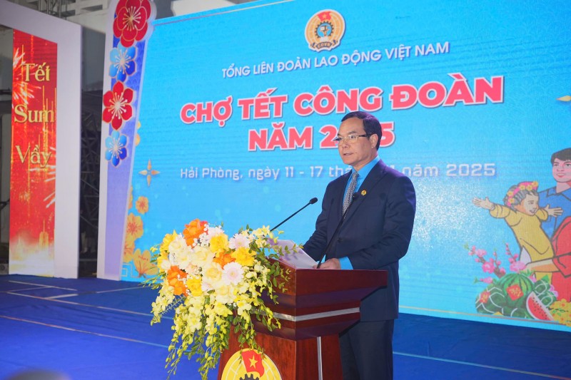 Chợ Tết Công Đoàn 2025: Lan toả nghĩa tình tới đoàn viên, người lao động Chợ Tết Công Đoàn 2025: Lan toả nghĩa tình tới đoàn viên, người lao động