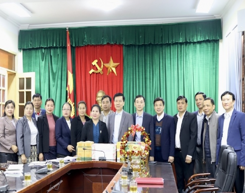 Nghĩa tình Thanh Hóa - Hủa Phăn “mãi mãi xanh tươi, đời đời bền vững” Nghĩa tình Thanh Hóa - Hủa Phăn “mãi mãi xanh tươi, đời đời bền vững”