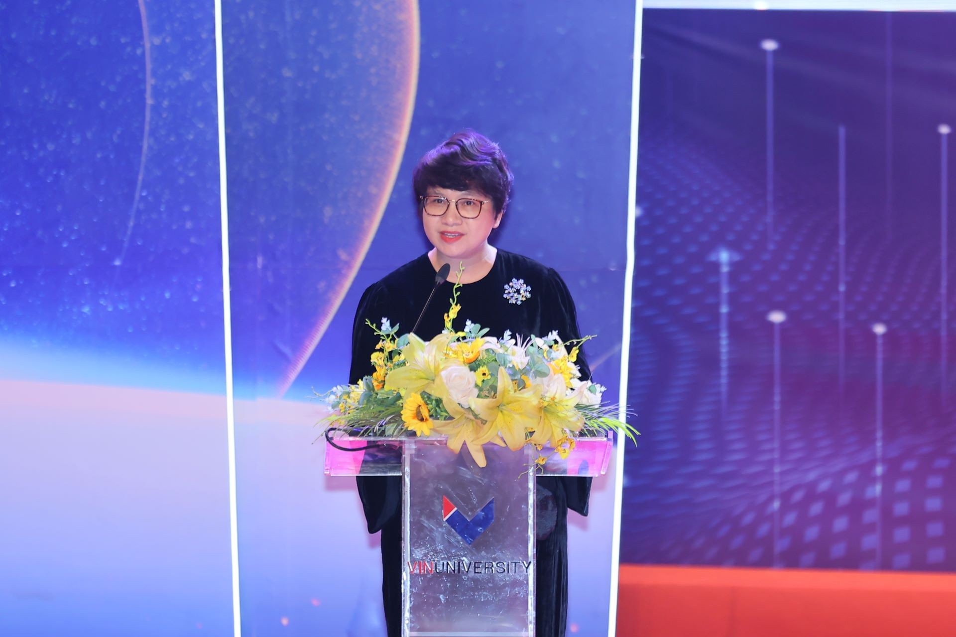 Trường đại học của tỷ phú Phạm Nhật Vượng được Bộ GD&ĐT vinh danh Trường đại học của tỷ phú Phạm Nhật Vượng được Bộ GD&ĐT vinh danh