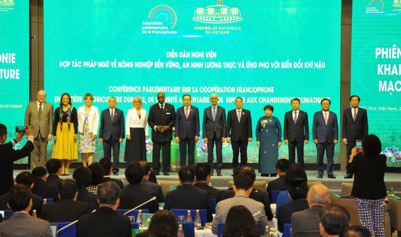 Tăng cường hợp tác trong cộng đồng Pháp ngữ để xây dựng nền nông nghiệp bền vững Tăng cường hợp tác trong cộng đồng Pháp ngữ để xây dựng nền nông nghiệp bền vững