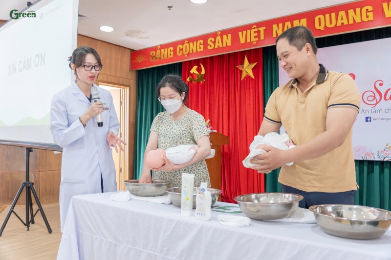 Sản phẩm được giới thiệu tại lớp tiền sản bệnh viện Phụ Sản Quốc Tế Sài Gòn Sản phẩm được giới thiệu tại lớp tiền sản bệnh viện Phụ Sản Quốc Tế Sài Gòn