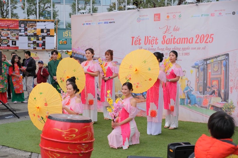 Giới thiệu không khí Tết Việt Nam đến bạn bè quốc tế Mang Tết Việt đến bạn bè quốc tế