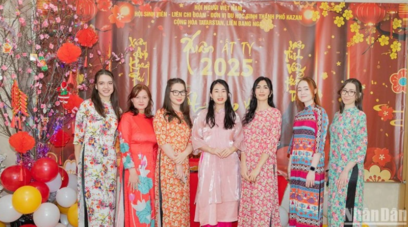 Cộng đồng người Việt tại nhiều quốc gia đón Tết Ất Tỵ 2025 Cộng đồng người Việt tại nhiều quốc gia đón Tết Ất Tỵ 2025