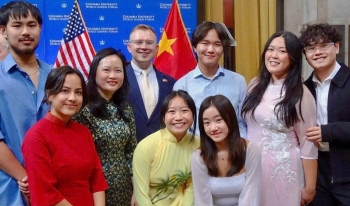 Promoting Vietnamese at Leading American Universities