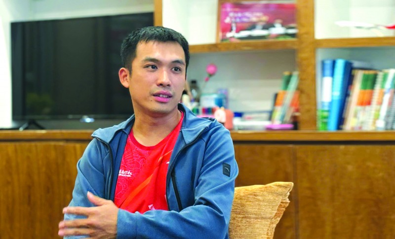 Đặng Quốc Kiện (người Quảng Tây, Trung Quốc, sống tại Hà Nội, Phó giám đốc Công ty TNHH Du lịch và Đầu tư thương mại FLY Y Đặng Quốc Kiện (người Quảng Tây, Trung Quốc, sống tại Hà Nội, Phó giám đốc Công ty TNHH Du lịch và Đầu tư thương mại FLY Y